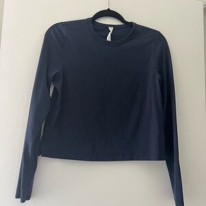 Lululemon Navy Classic Cotton Long Sleeve Tee size 4